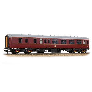 39-413K - BR Mk2A BFK Brake First Corridor BR Maroon (Support Coach)